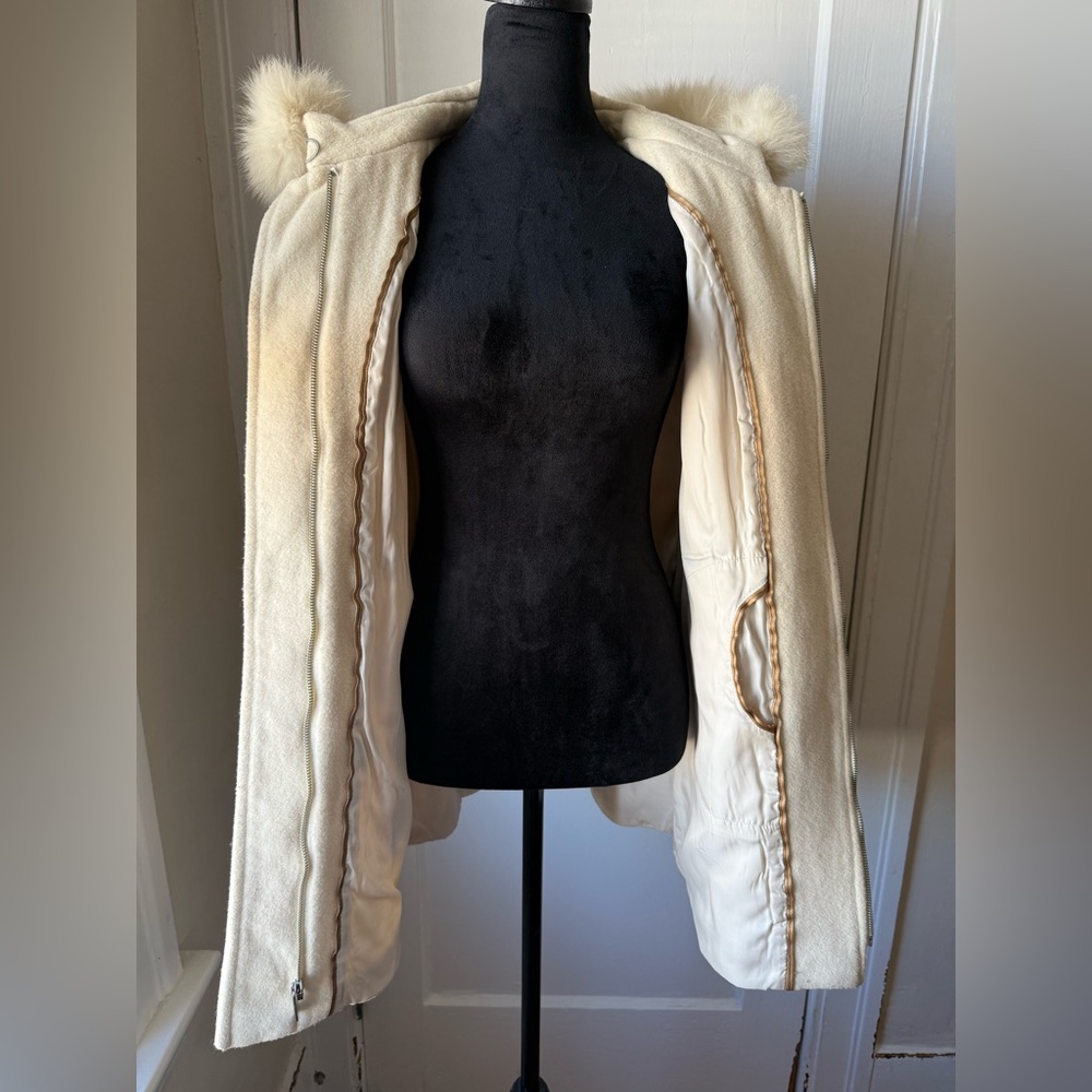 Marc New York, Andrew Marc Cream Wool Coat with 100% Fox Fur Hood from Finland - Picture 12 of 16